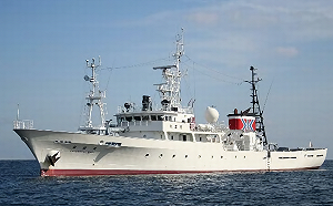 真的好扯！日水產廳執法人員遭陸籍漁船強行載走