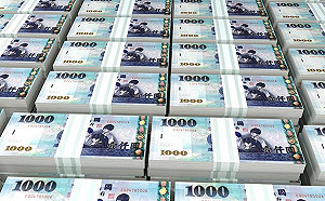 傻眼！「請特休前10名」年終秒扣一半...網友嘆：奴到死