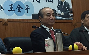 「韓風吹起金平鑄」籤詩助攻韓國瑜 王金平反虧媒體「你解釋」 