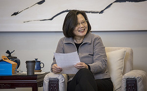 蔡英文向年輕人喊話：我們真的很盡力  同婚議題也沒有拖延