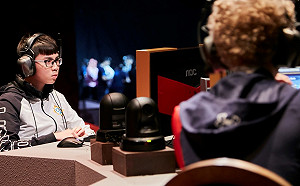 爐石戰記全明星賽》三星大師一輪跪！承泰不要挺進8強：舞台好熱