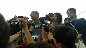 為馬拉松賽鳴槍 韓國瑜：六龜可以成為高雄的「後花園」