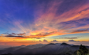 太平山迎曙光！不只看美景還有限量書籤可以拿