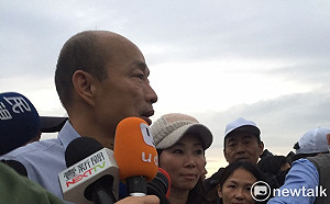 西子灣夕陽沒露面　韓粉看到韓國瑜超嗨