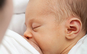 感冒時可以持續餵母乳？國健署出面告訴你真正答案