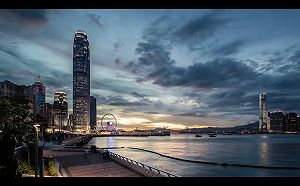 狠打臉！習大大吹捧完一國兩制  調查指34%港人想落跑