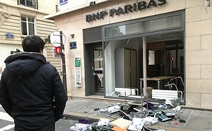 法國黃背心新年後再戰  暴力重現巴黎