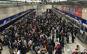 快訊》北捷板南線塞爆！一度緊急停車1400人下車