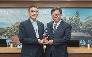 鄭文燦曾讚｢不可多得的人才｣ 貪官索賄帶小三開房買威而鋼遭判13年