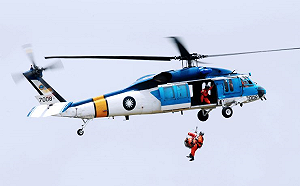 黑鷹UH-60M替代海鷗S-70C 空軍7架12日抵高雄港