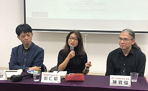 陳君愷：在中正紀念堂89台階上  鏤刻蔣的事蹟  翻轉威權意涵