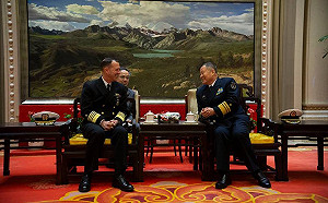 南海航行自由先禮後兵  美海軍作戰部長二訪中國