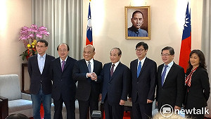 允諾替蘇貞昌協調國親兩黨　王金平笑：時力你們自己處理