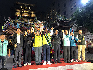 卓榮泰站台力挺王義川　宣示向國民黨攻城掠地