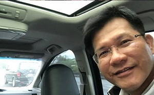 兌現不離開台中承諾 林佳龍昨坐高鐵今坐車通勤上班