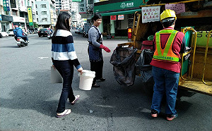 非洲豬瘟不收廚餘? 台中要究責發烏龍傳單清潔隊