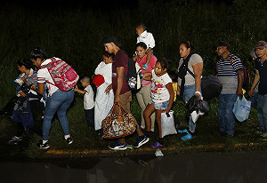 川普撂話也沒用 宏都拉斯移民大軍朝美北漂