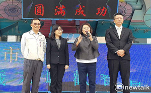 尾牙最大獎  黃敏惠當眾宣佈環保局秘書升官