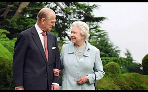 97高齡英菲立普親王車禍  毫髮無傷虛驚一場