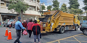 春節台中路邊停車免收費　垃圾車清運時間報你知
