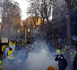 辯論不如上街  法國黃背心抗議人數不減