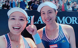 澳網／鏖戰100分鐘 詹家姊妹挺進8強追平最佳紀錄