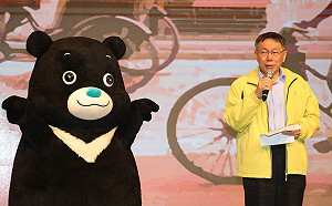 愣住6秒！被讚領導人 柯文哲笑談：朱立倫有點搞笑 