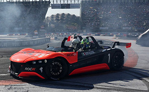 現實飆速證實力！電競選手逆轉勝擊敗職業賽車手