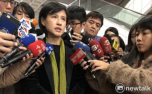 被打一巴掌後出面 鄭麗君泛淚：臉一整天都麻麻的