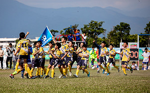 足球／「飛毛腿」帶傷拚最後一戰　新市奪旭村盃冠軍