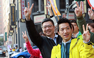 最後衝刺  卓榮泰率議員幫何志偉拉票