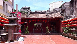 限量三百枚！彰化關帝廟除夕擲到聖杯就送財神錢母