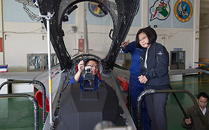 國機國造有進展  蔡英文預告：高教機不久要試飛