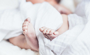 嬰兒「機關槍式咳嗽」咳到狂抽筋　原來遭媽媽傳染這種病