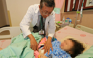 女童腹痛竟是「卵巢畸胎瘤扭轉」 孩子有2種狀況要小心