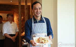 「阿倫上菜」鹹甜都好 朱立倫大展廚藝