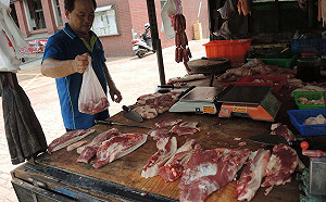 守護豬豬／年節豬肉怎麼挑　專家：觸感、色澤都要注意