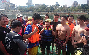 (影)跳愛河「試水溫」 潘恆旭、鍾小平示範「墜入愛河」