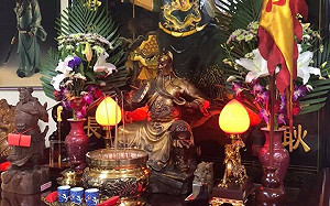 分享福氣  郭台銘臉書抽獎送關公加持發財金