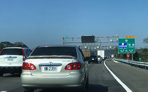 初三國道延車達140萬車公里創新高！ 國1、3、5同步實施高乘載