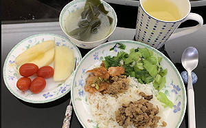 情人節早餐放閃 鄭文燦和鄭運鵬展現不同類型「真愛」