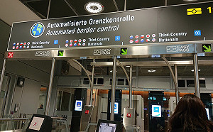 感動！法蘭克福機場消失的Taiwan與國旗回來了