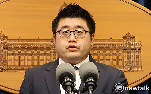 韓國瑜烏龍指控政院 府酸：酒後直播不是好點子 