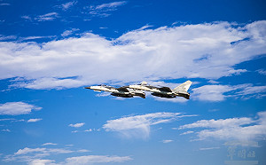 謠傳IDF戰機遭共機包夾 空軍駁斥與事實不符