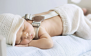 嬰兒餐餐吐奶、溢奶　醫師警告：有「6種症狀」要注意