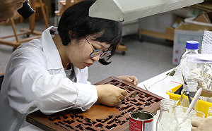 (影)360° VR 職場直擊  文物修護師原來是這樣補破洞