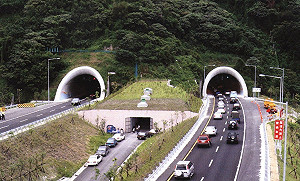 國道ETC改三段式費率 遠通獲判賠1.2億 高公局提上訴