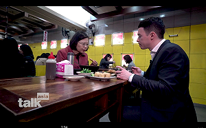 CNN專訪 在小吃店用餐 蔡總統：隨扈人員讓我沒有食慾