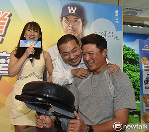 王建民代言新北視障按摩，笑談被侯友宜抓龍「有殺氣」