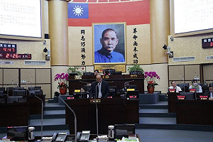 南市府專案報告龍崎開發案 議會要求妥為善後